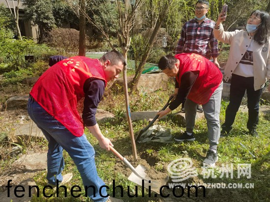 植樹(shu)造(zao)林(lin)美(mei)傢園 增(zeng)綠(lv)添(tian)綵(cai)迎(ying)亞運